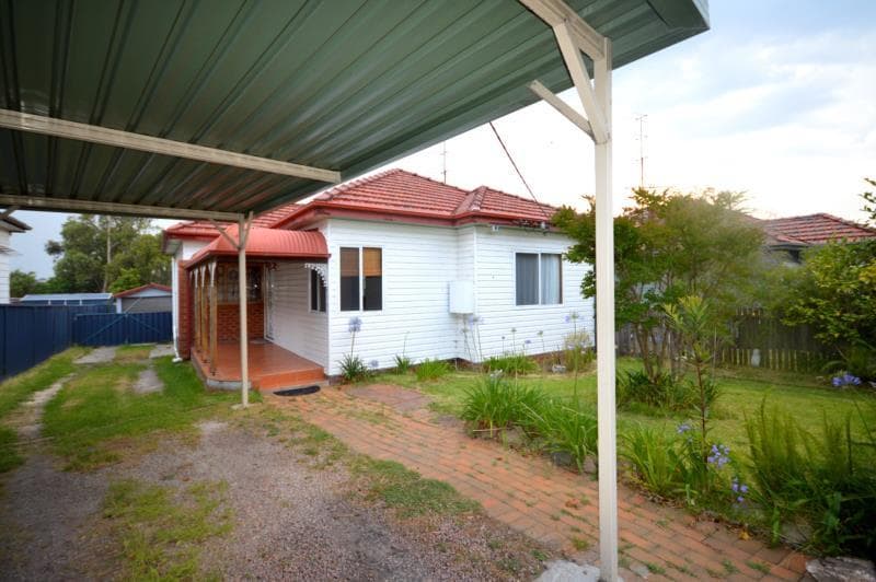 36 Evans Street BELMONT NSW