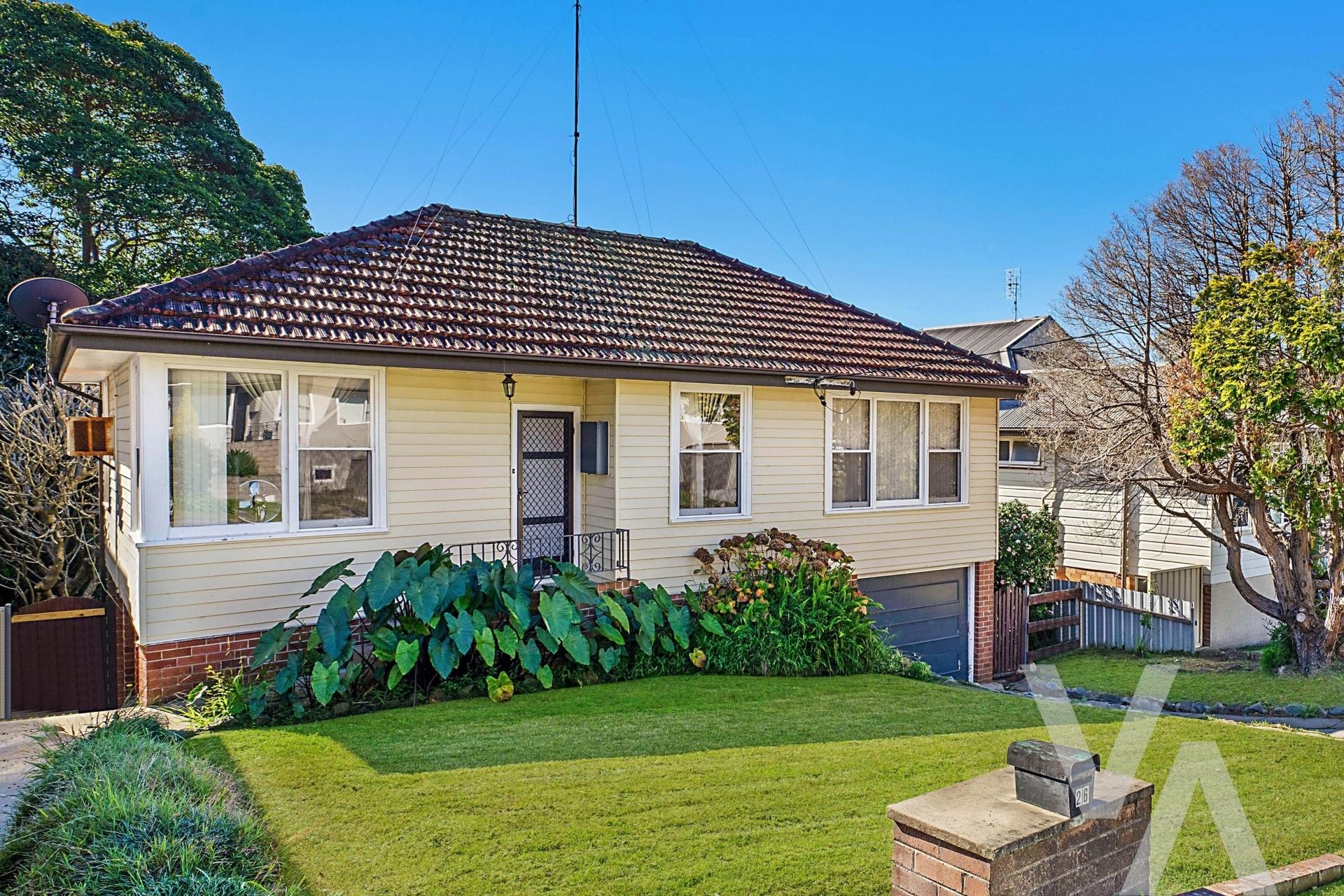26 Clinton Avenue Adamstown Heights NSW