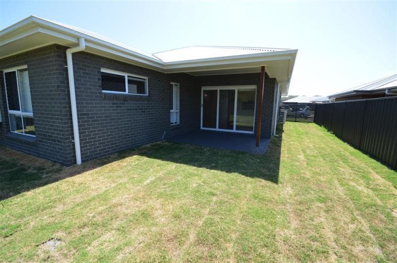 4 Apple Street FERN BAY NSW