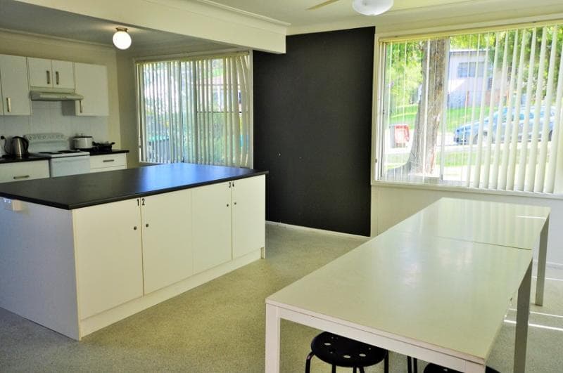 Room 3/50 Allowah Street WARATAH WEST NSW