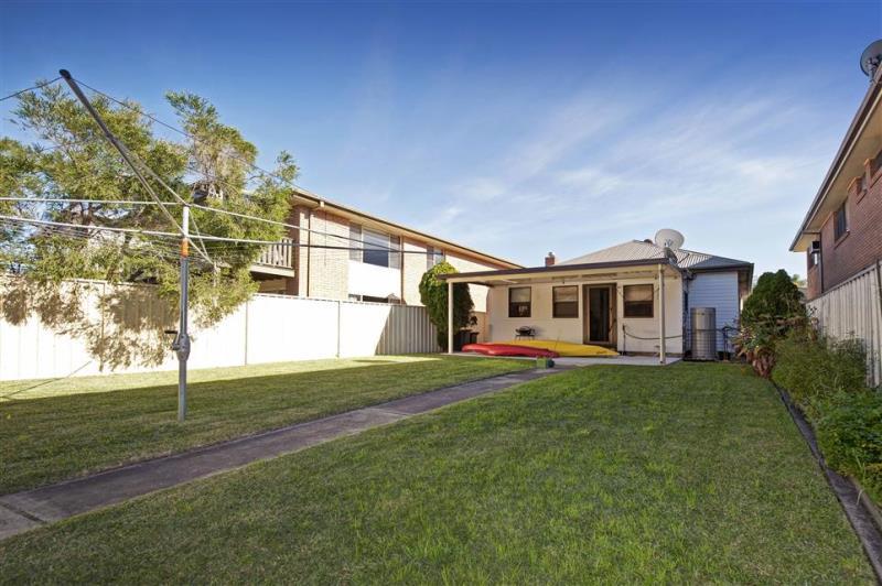 26 Newcastle Street STOCKTON NSW
