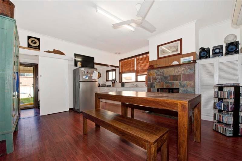 26 Newcastle Street STOCKTON NSW