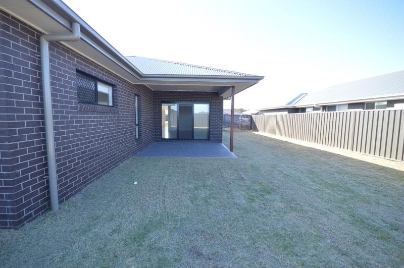 4 Rosemary Street FERN BAY NSW