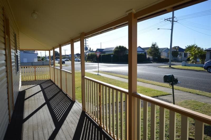 61 Roxburgh Street STOCKTON NSW