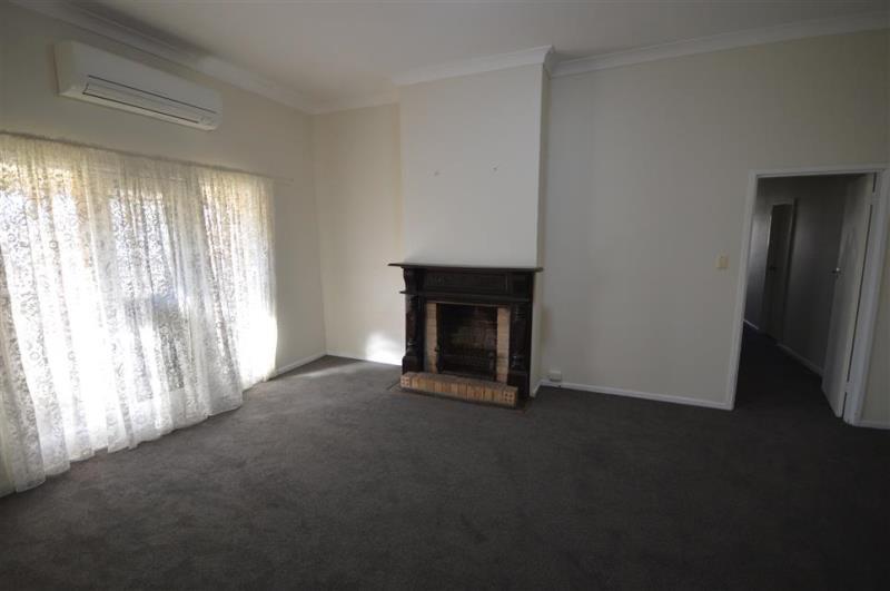 61 Roxburgh Street STOCKTON NSW
