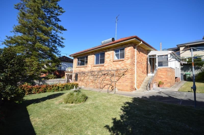 4 Munibung Road CARDIFF NSW