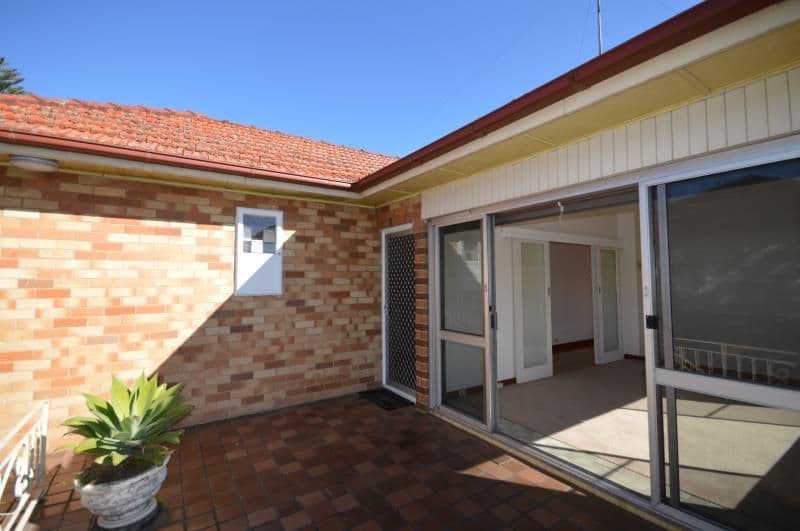 4 Munibung Road CARDIFF NSW