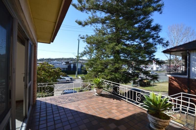 4 Munibung Road CARDIFF NSW
