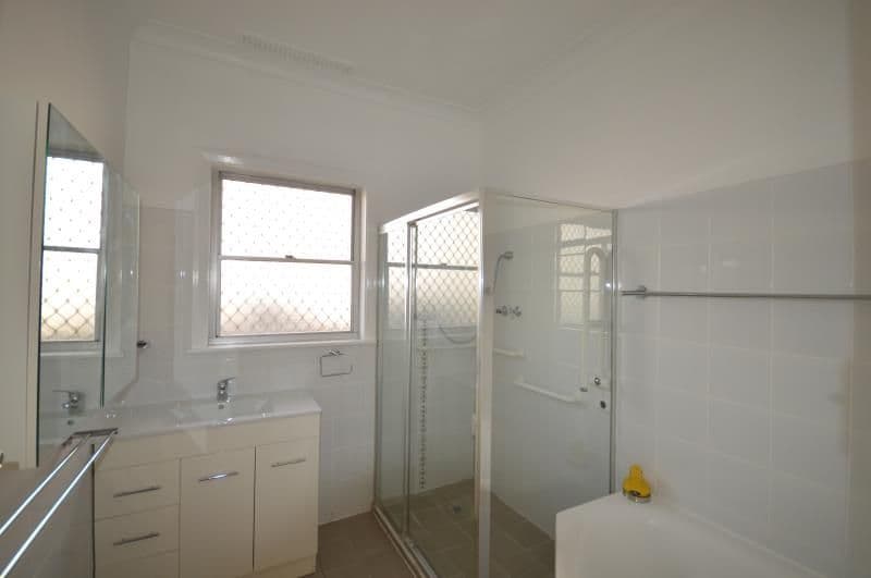 4 Munibung Road CARDIFF NSW