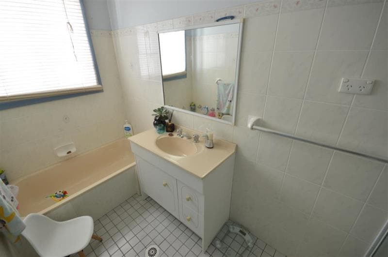 9 Chester Street Stockton NSW