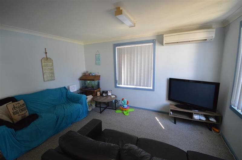 9 Chester Street Stockton NSW