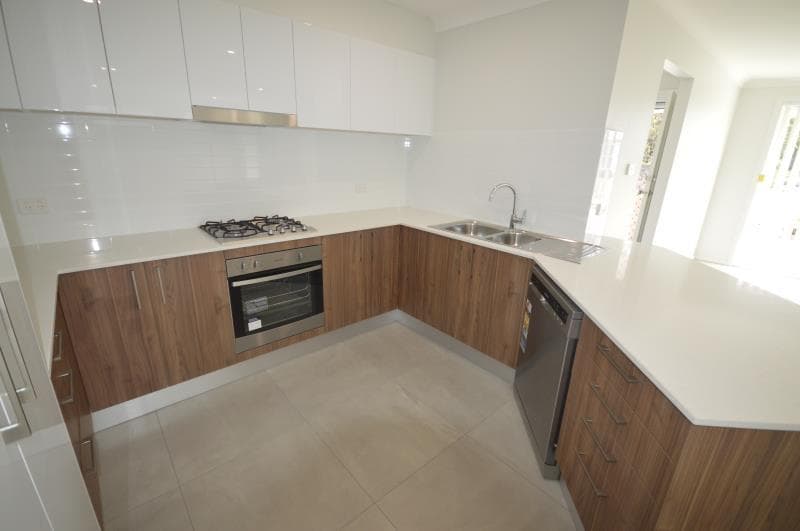 8 Eltham Circuit ELERMORE VALE NSW