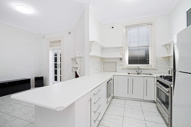 Room 3/5 Stewart Avenue HAMILTON EAST NSW