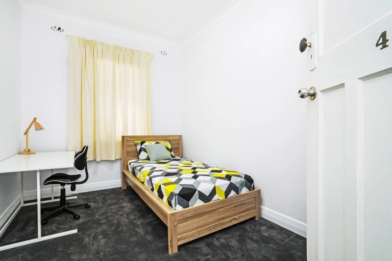 Room 4/5 Stewart Avenue HAMILTON EAST NSW