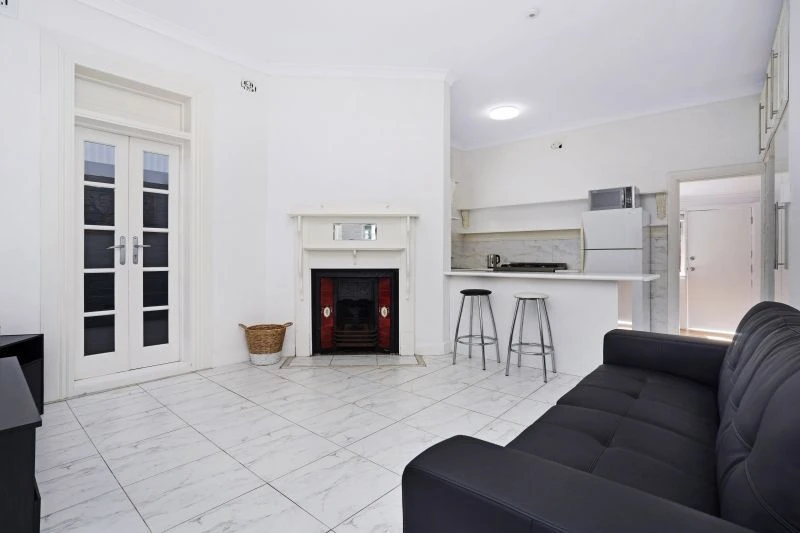 Room 5/5 Stewart Avenue HAMILTON EAST NSW