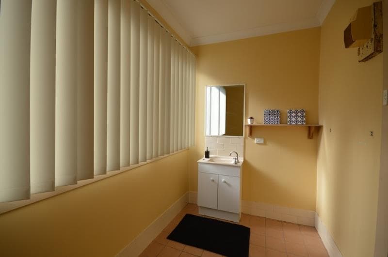 Room 1/72B Bridge Street WARATAH NSW