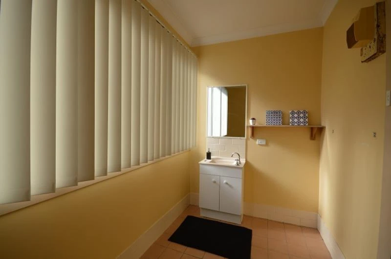 Room 1/72B Bridge Street WARATAH NSW