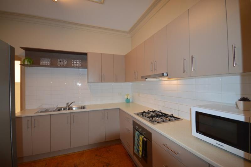 Room 1/72B Bridge Street WARATAH NSW