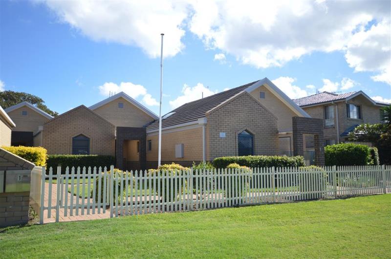 3/3 Newcastle Street STOCKTON NSW