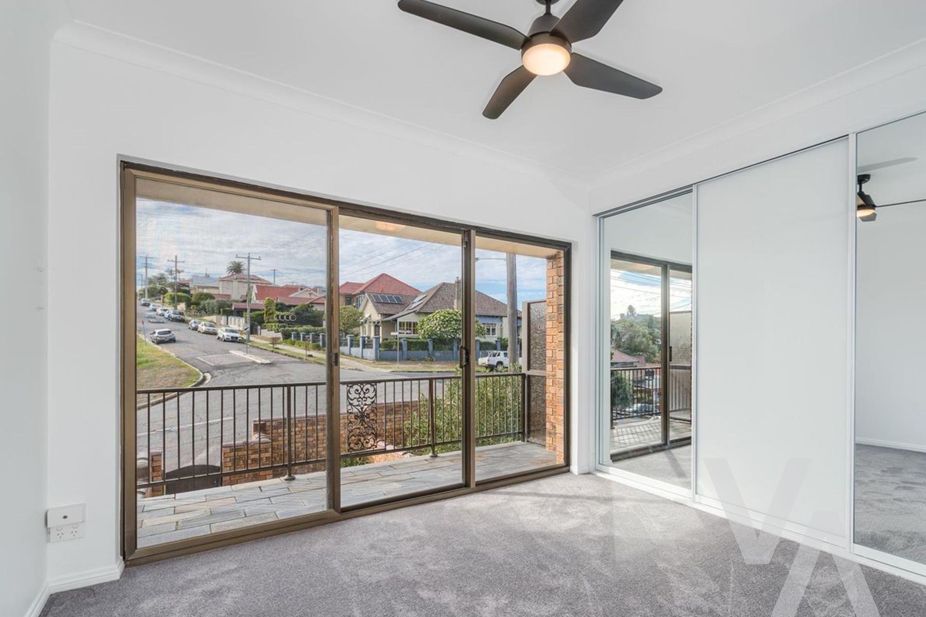 4/10 Kitchener Parade The Hill NSW