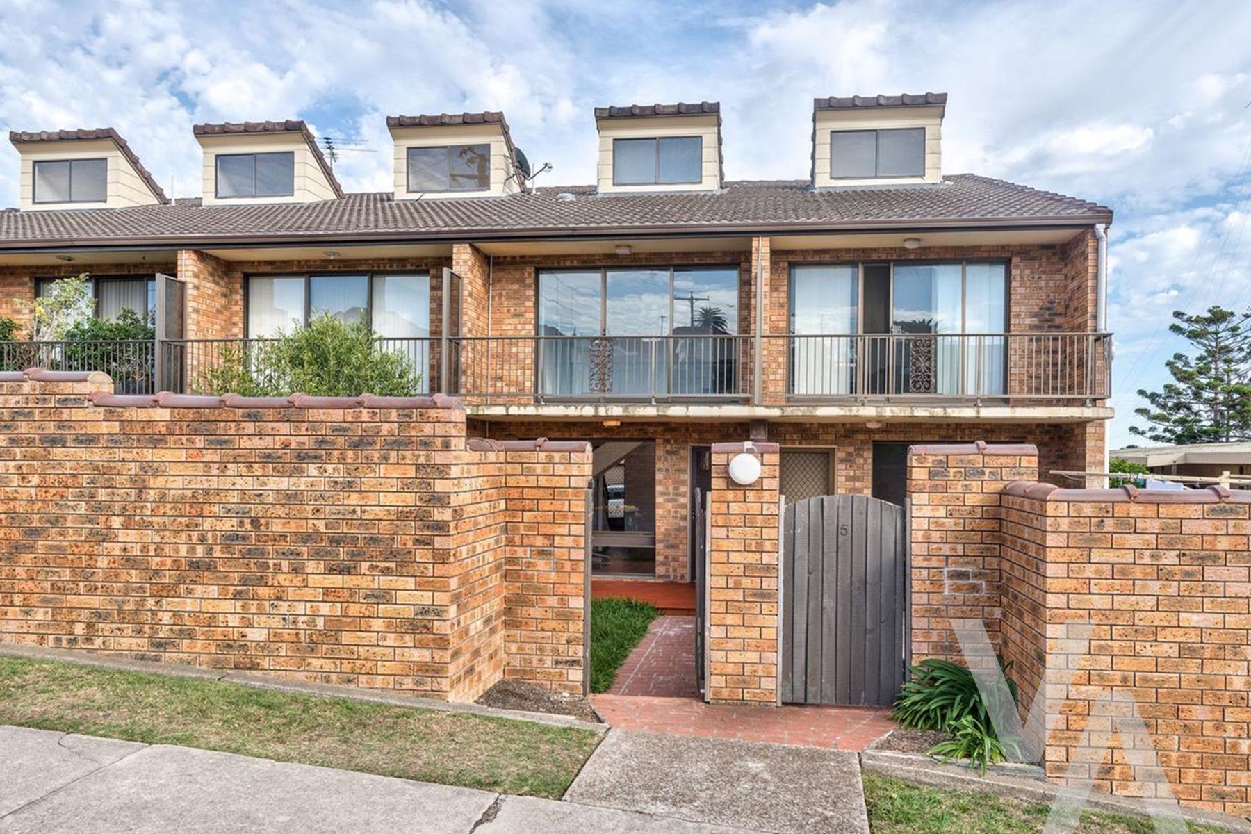 4/10 Kitchener Parade The Hill NSW