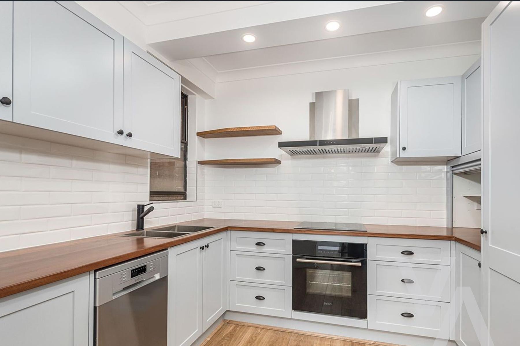 4/10 Kitchener Parade The Hill NSW