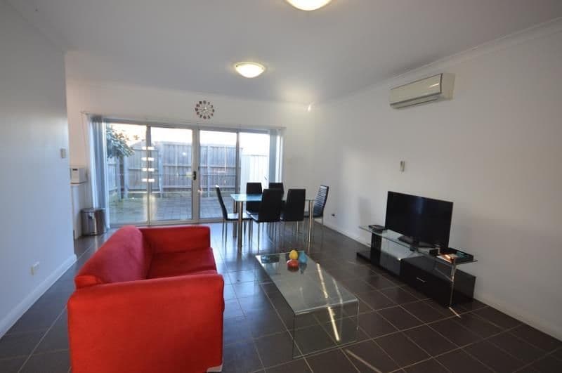 Room 3/10 Steel Street JESMOND NSW