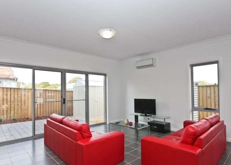 Room 3/10 Steel Street JESMOND NSW