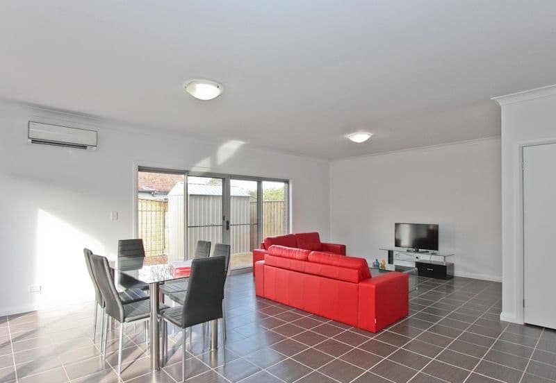 6/10 Steel Street JESMOND NSW