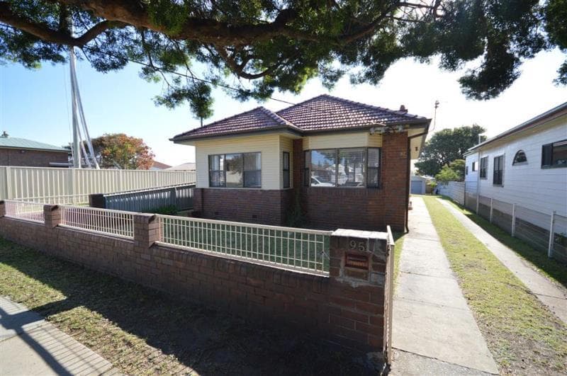 95 Douglas Street STOCKTON NSW