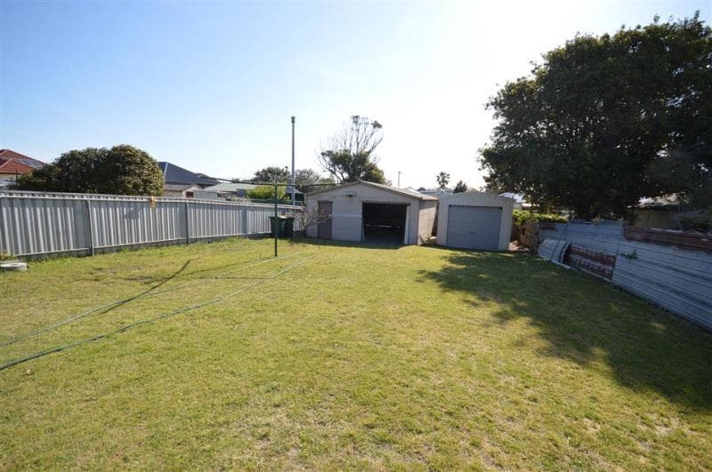95 Douglas Street STOCKTON NSW