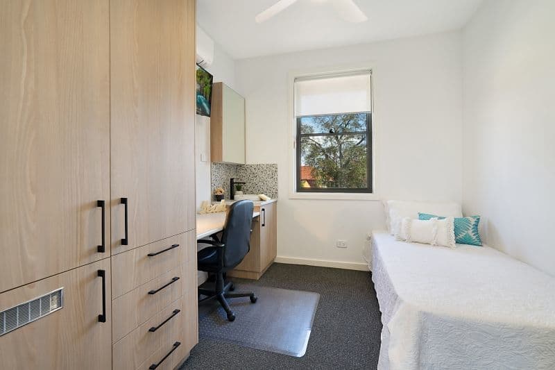 Room 211/6 Highfield Street MAYFIELD NSW