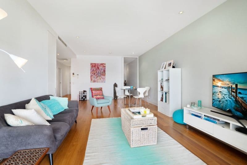 202/17 Honeysuckle Drive NEWCASTLE NSW