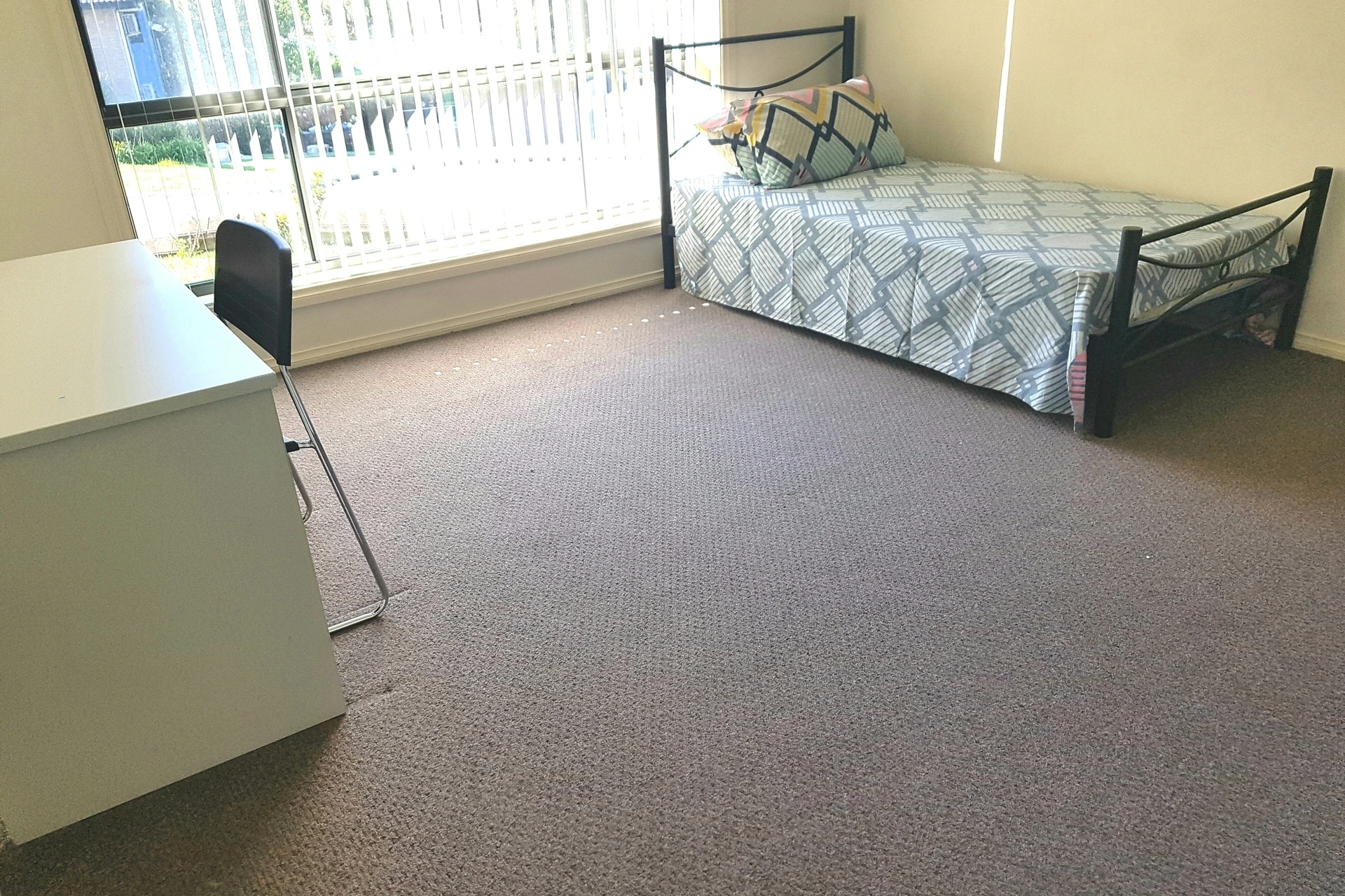 Room 1/1 Allowah Street WARATAH WEST NSW