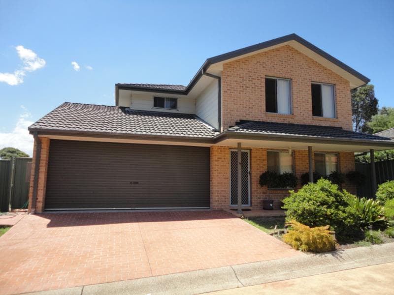 17/4 Angophora Close WARABROOK NSW