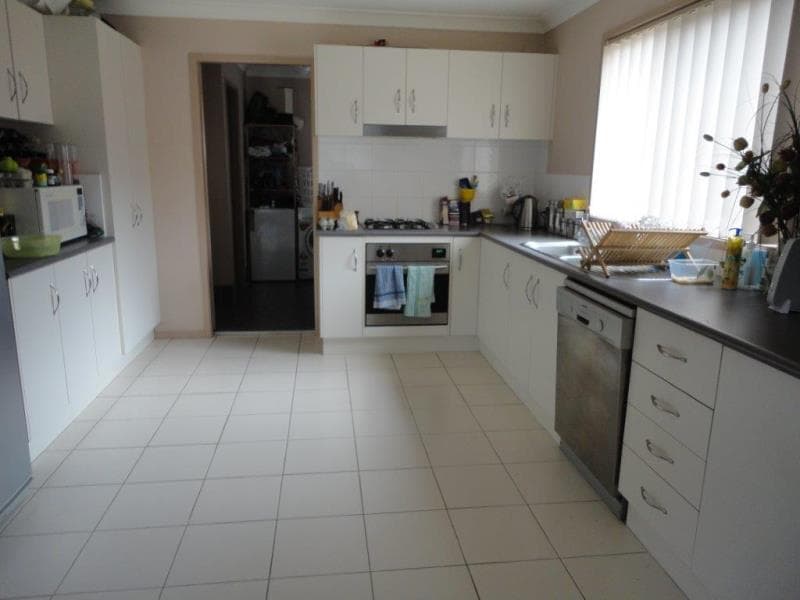 17/4 Angophora Close WARABROOK NSW