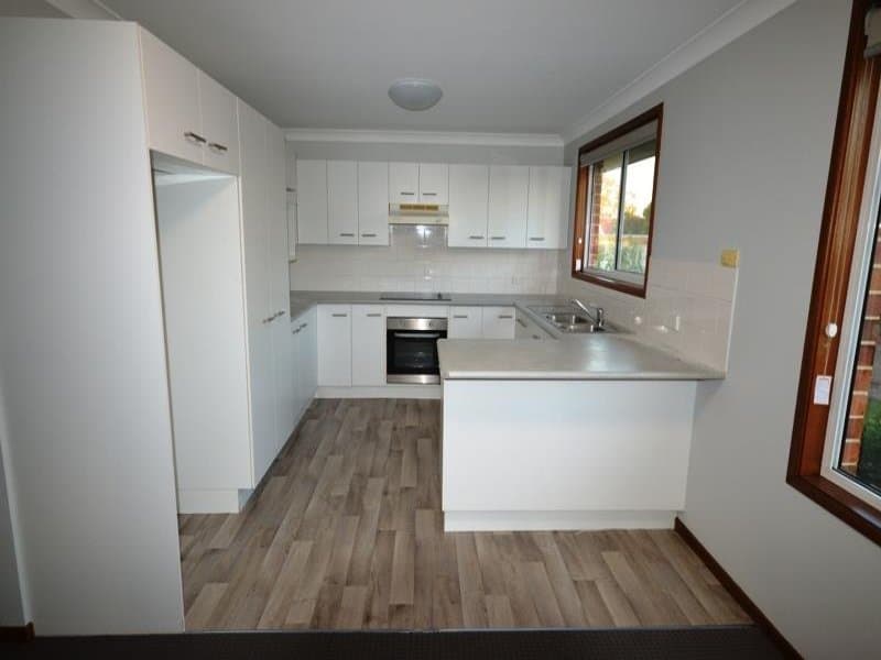 2/1 Aylward Street BELMONT NSW