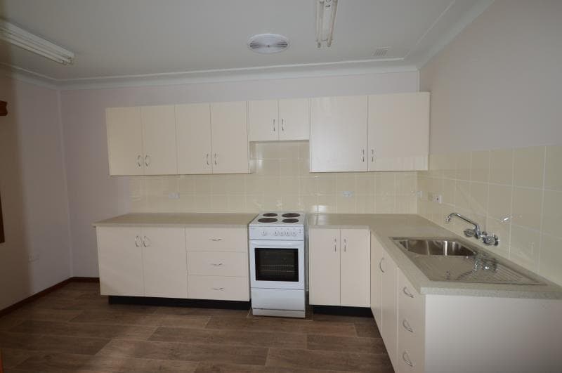 2/216 New England Highway RUTHERFORD NSW