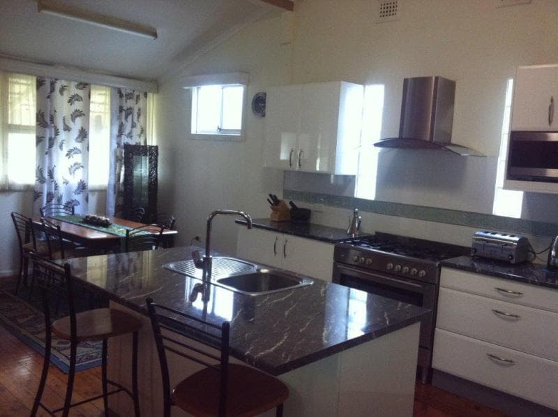83 Roxburgh Street STOCKTON NSW