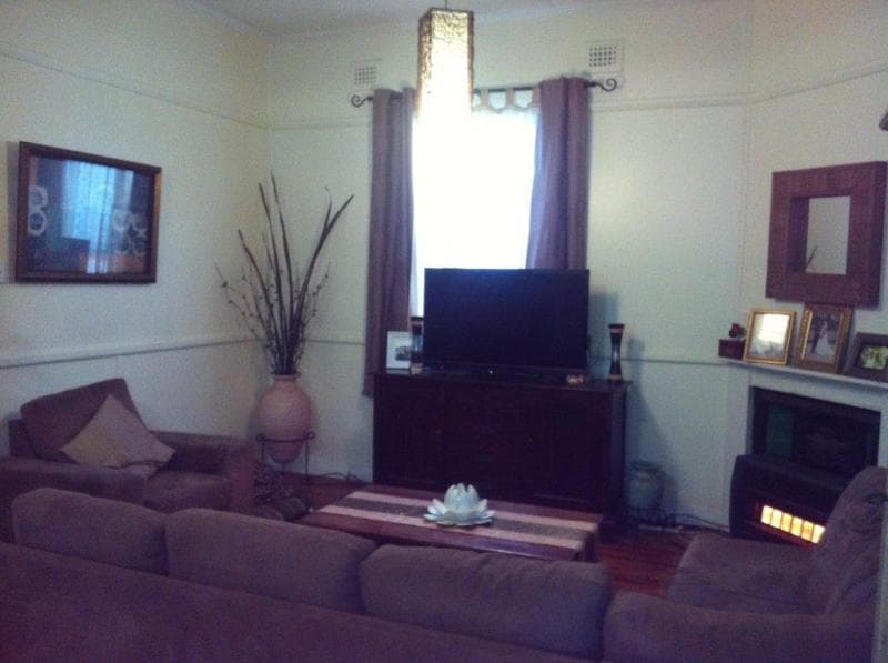 83 Roxburgh Street STOCKTON NSW