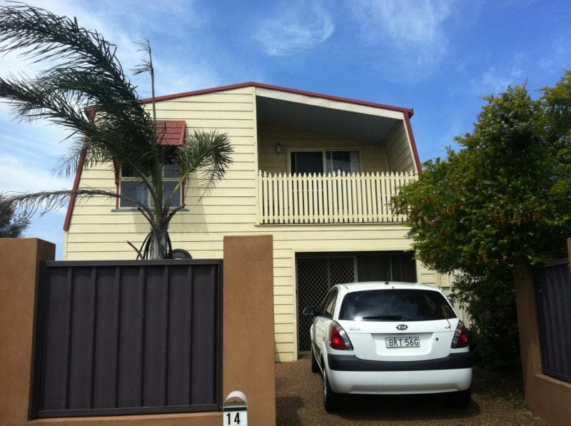 136A Roxburgh Street STOCKTON NSW