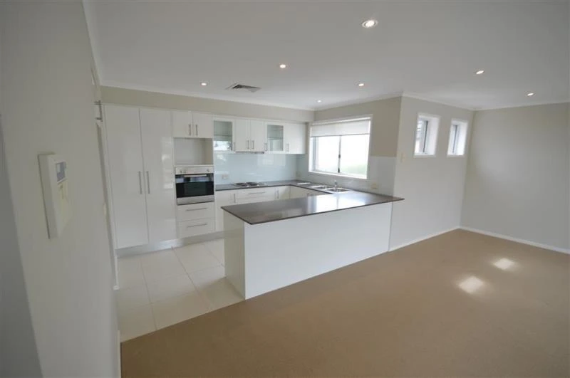 53 Newcastle Street STOCKTON NSW