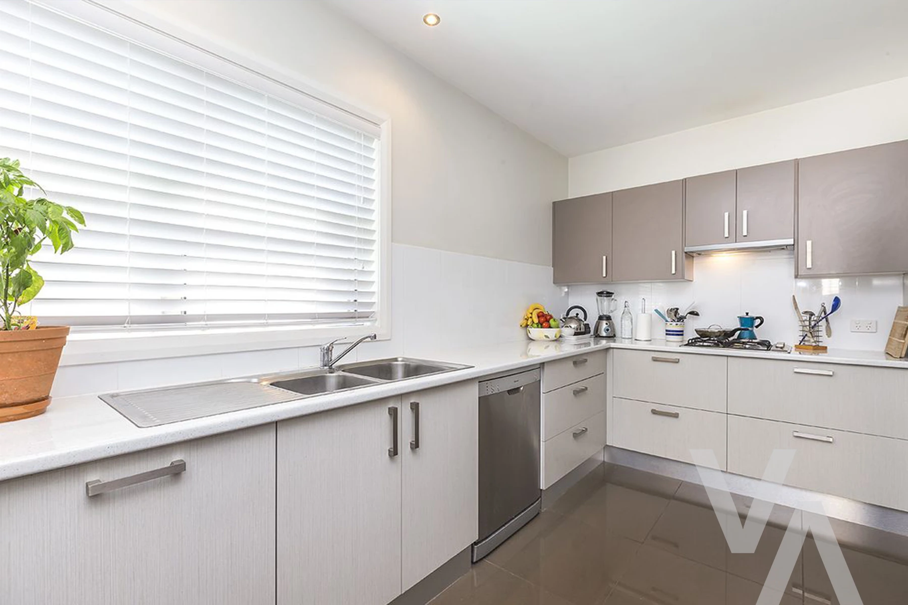 2/2A Noel Avenue Adamstown NSW