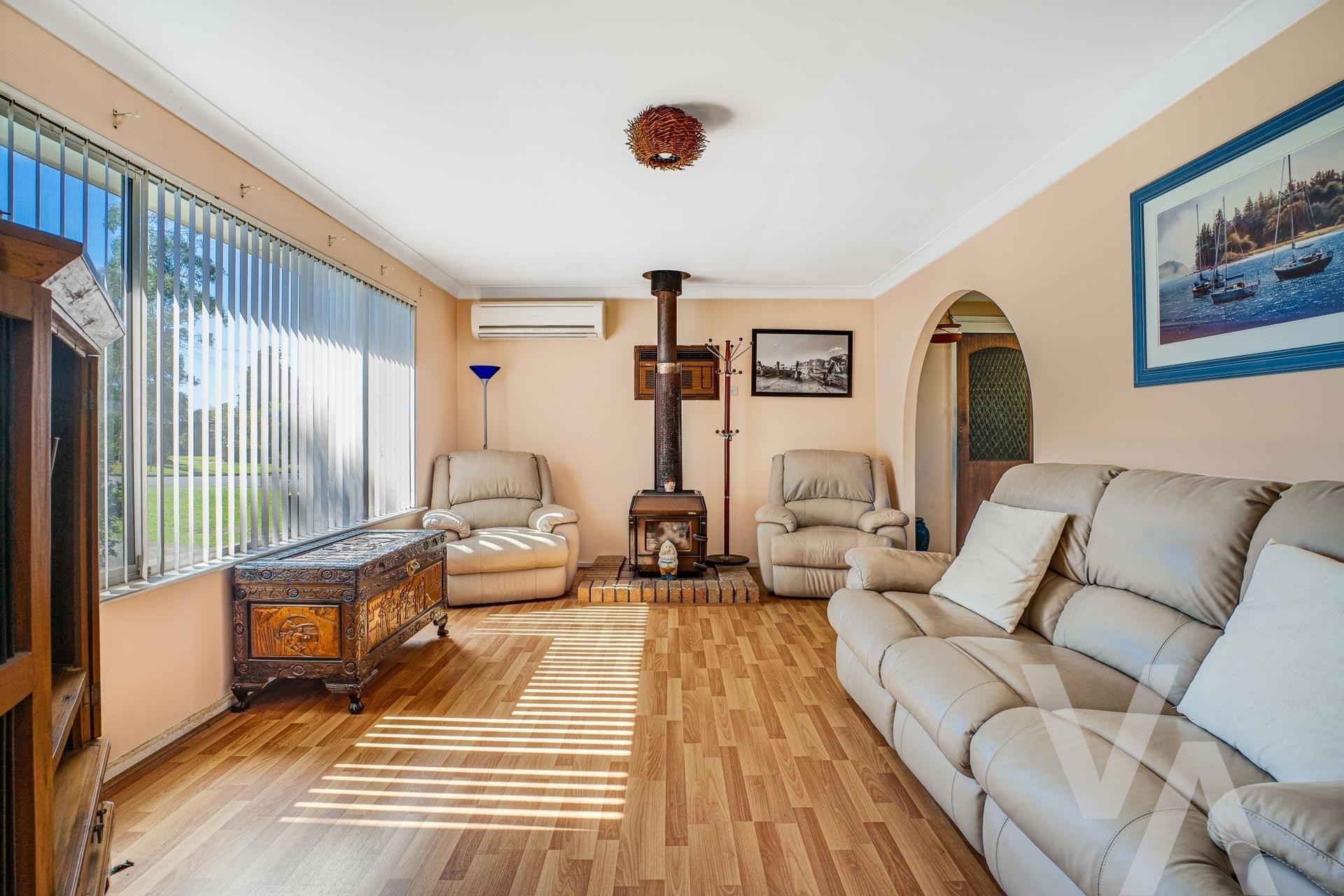 9 The Broadway  Killingworth NSW