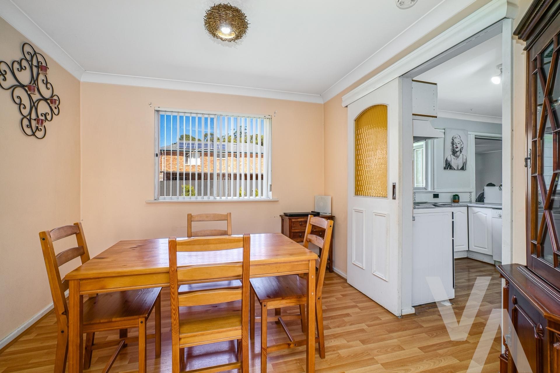 9 The Broadway  Killingworth NSW