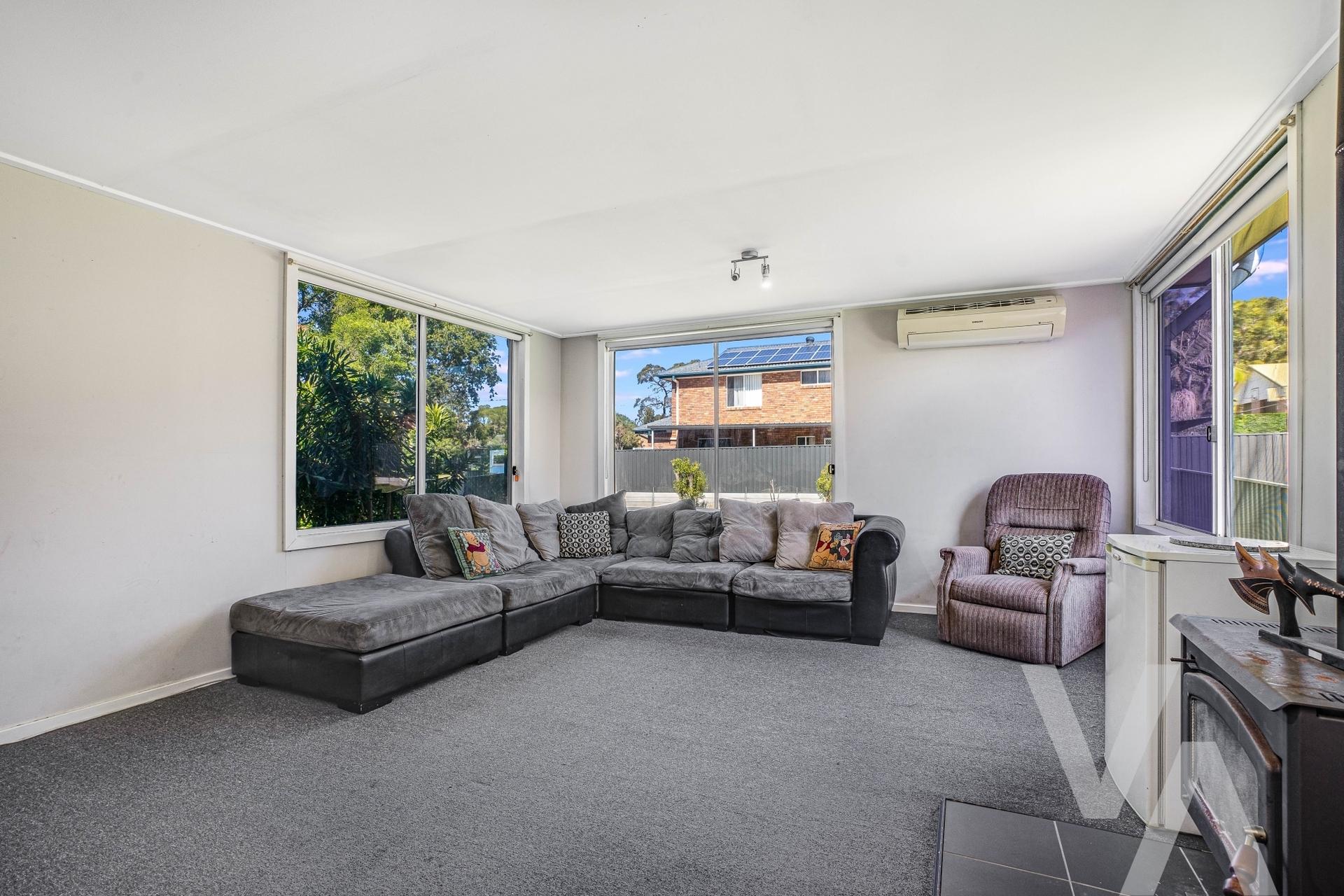 9 The Broadway  Killingworth NSW