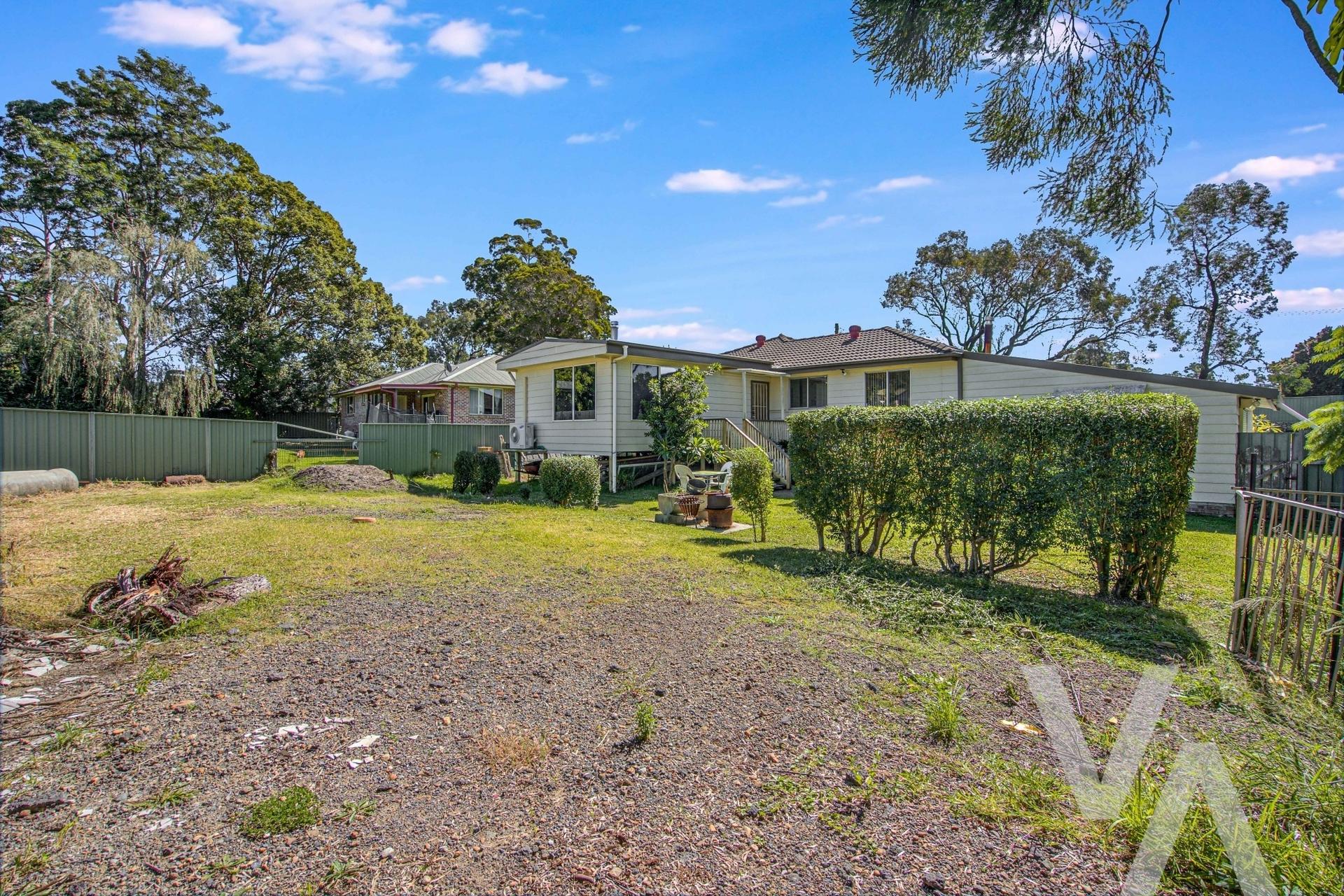 9 The Broadway  Killingworth NSW