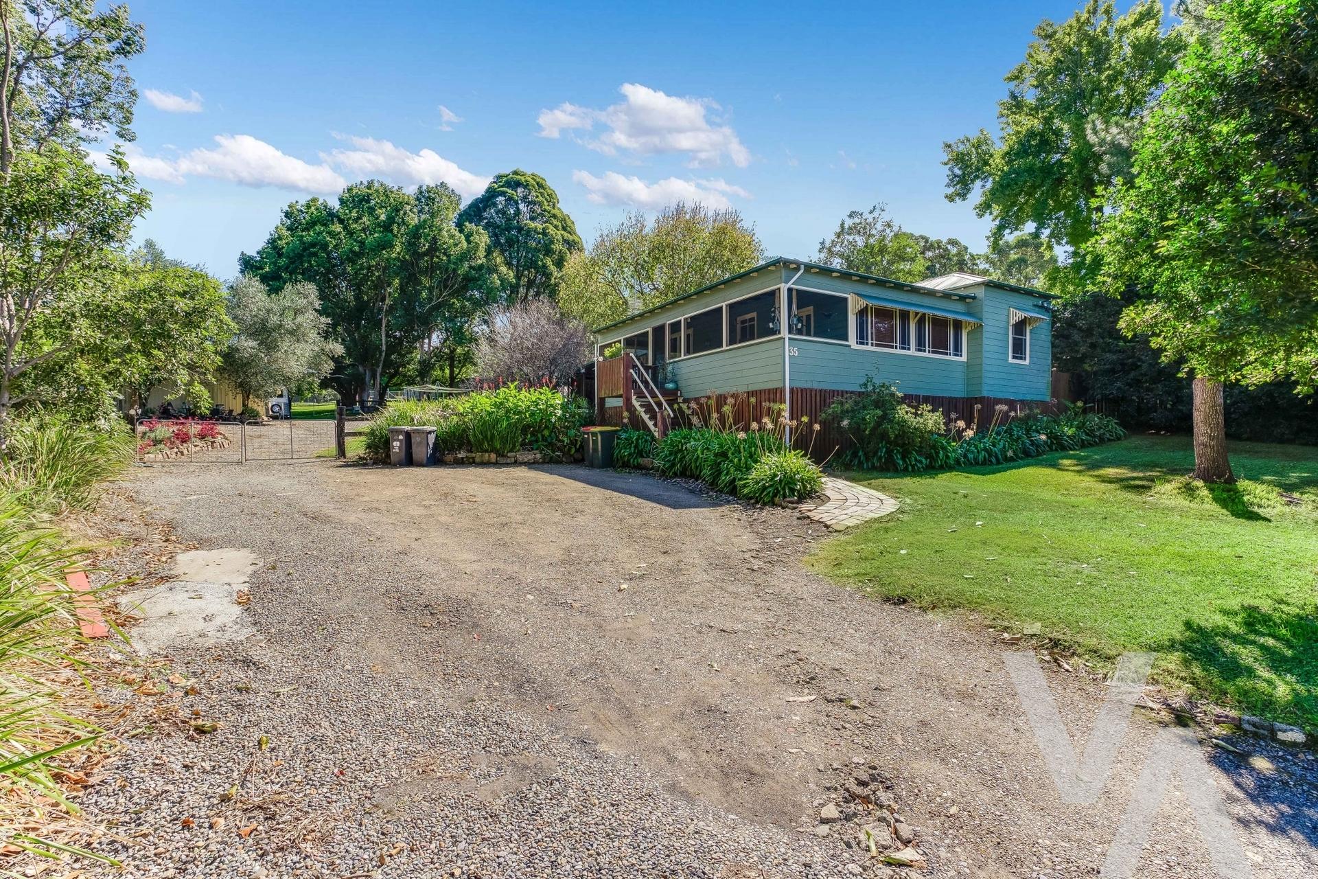 35 Railway Street Teralba NSW