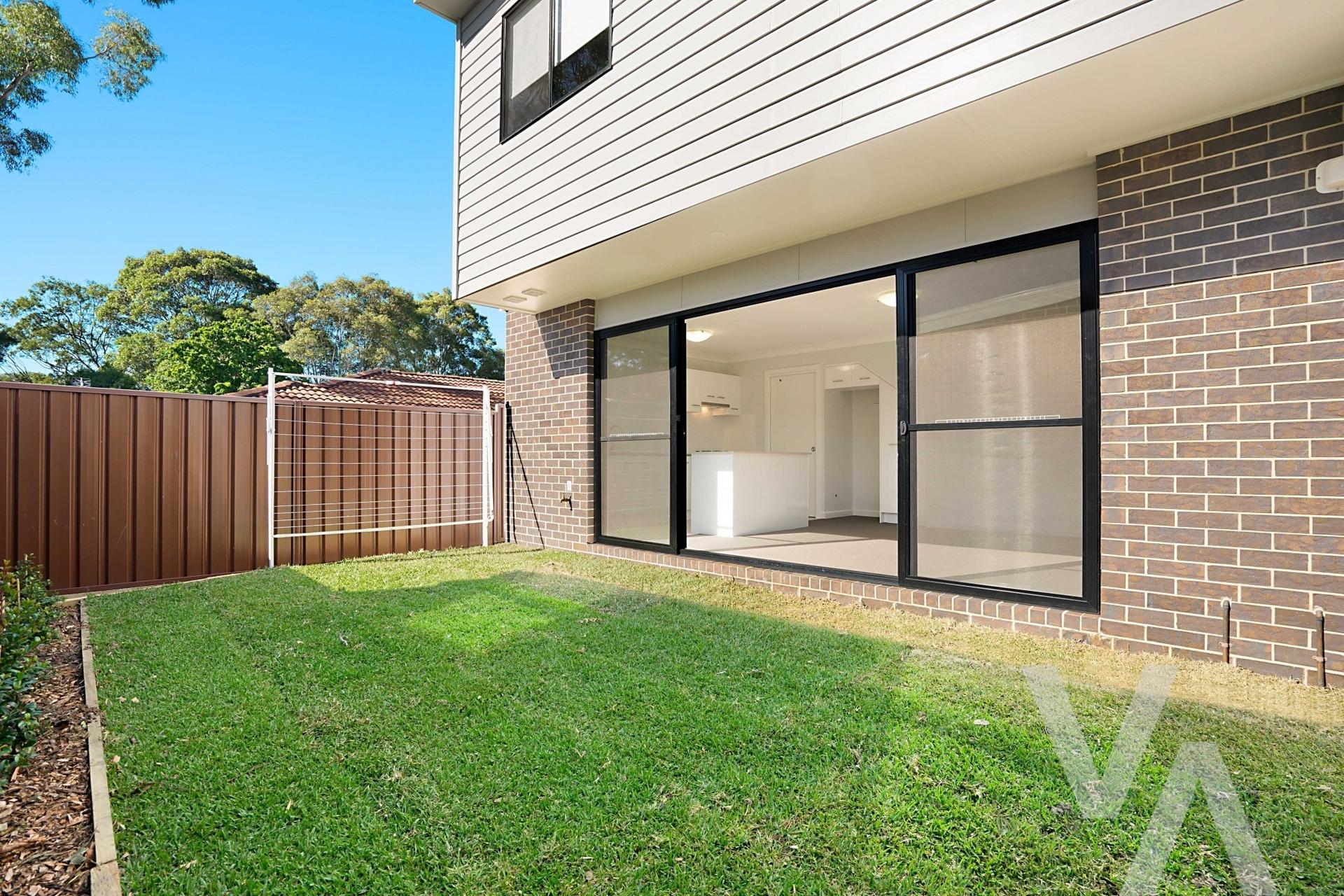 2/25 Mort Street Shortland NSW