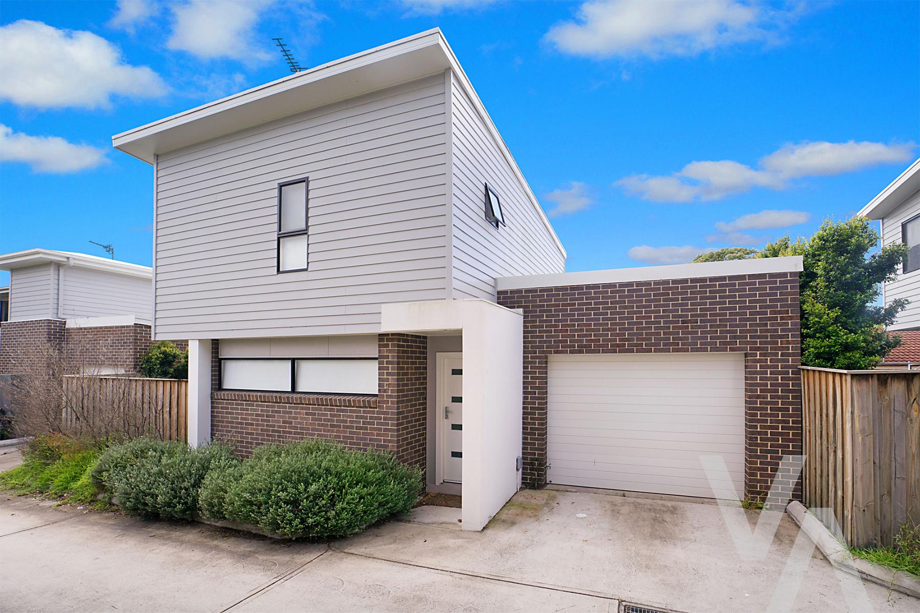 2/25 Mort Street Shortland NSW
